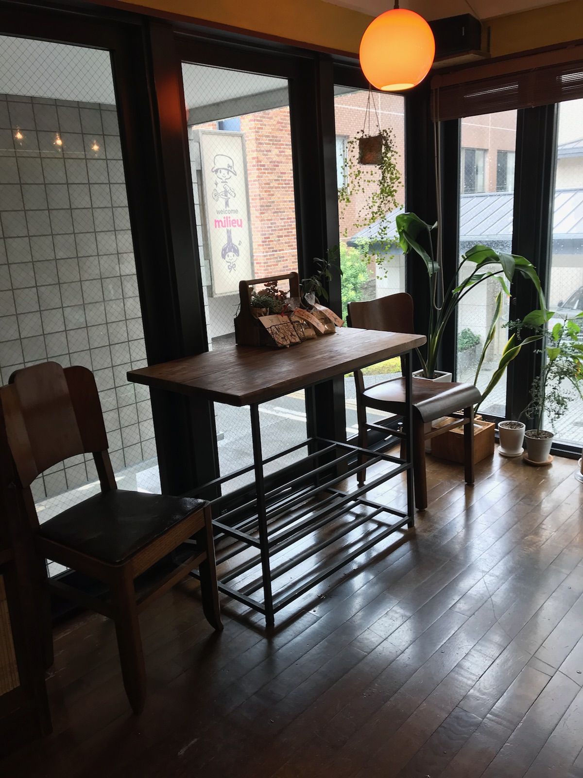 【烏丸御池】◇◆営業時間内レッスンOK◆◇小規模サロンなので、スタッフさん同士やお客様との距離も近い♪個人のペースで着実に成長していくことができます。ゆったりのびのびと働けるサロンmilieu（ミリュー）からアシスタント（美容師）の求人☆★☆