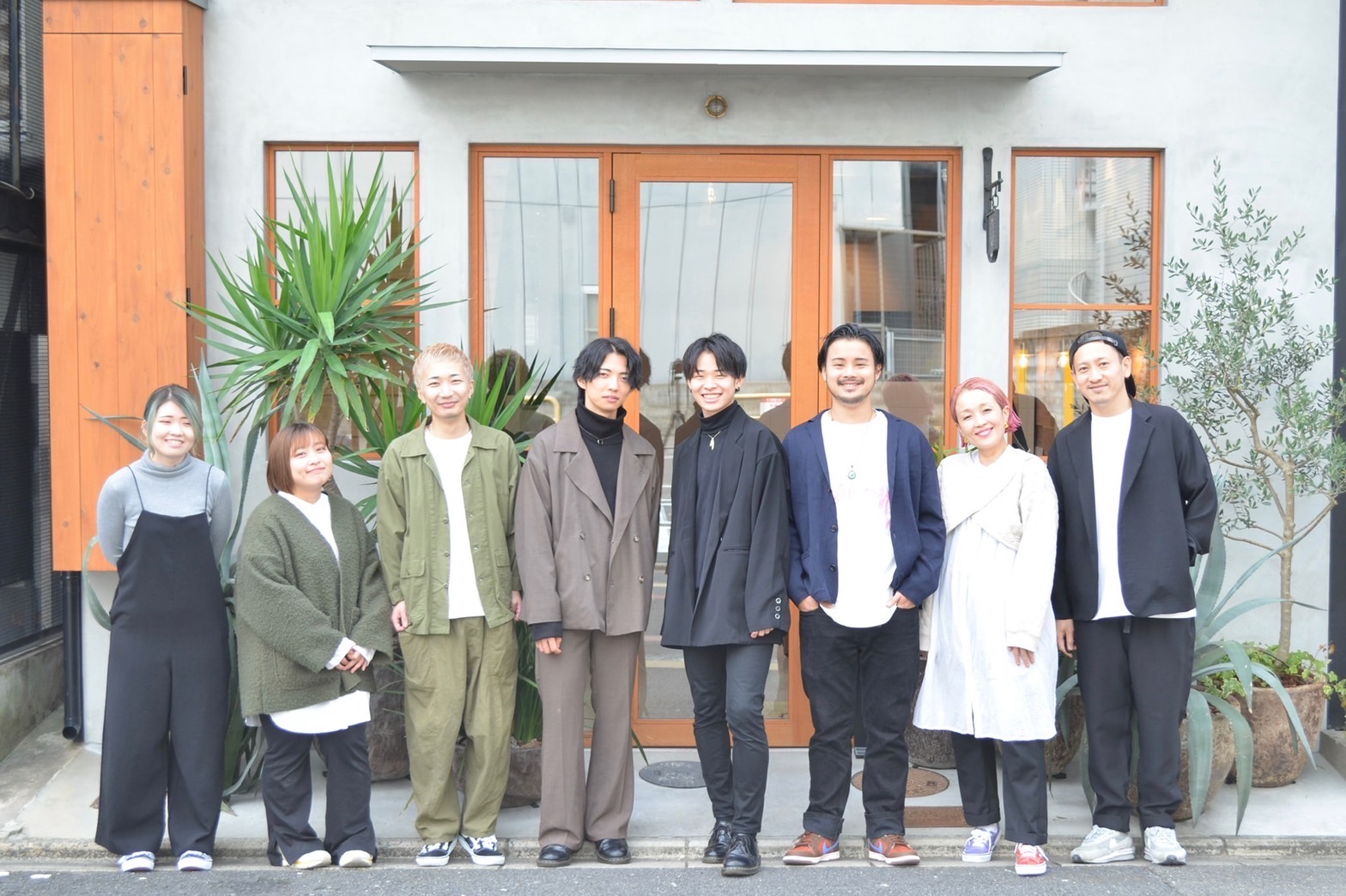 【烏丸】≪完全週休2日制≫≪有給休暇あり≫≪社会保険完備≫≪産休育休の実績もあり女性も安心のサロン≫最短2年半でデビュー可能！有休を使って土日休みもOK！住宅手当あり！スタッフさんが働きやすいように年々待遇面が良くなっているサロン！「Relico-nid（レリコニド）」からアシスタント（美容師）の求人☆★☆