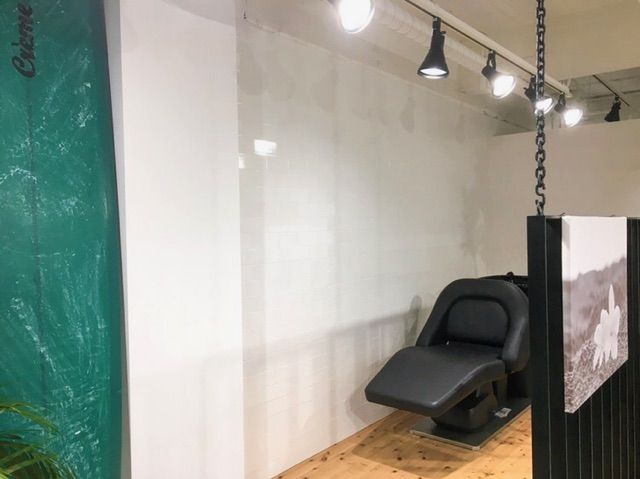 【心斎橋】≪完全マンツーマン制！！≫≪入客チャンス大!!≫頑張りはしっかり歩合で還元あり◎完全マンツーマン制で、お客様の要望に幅広く対応！本格的な撮影にも興味がある方にもオススメ！都会の隠れ家ハイクオリティーサロン「Laurel（ローレル）」からスタイリスト（美容師）の求人★☆★