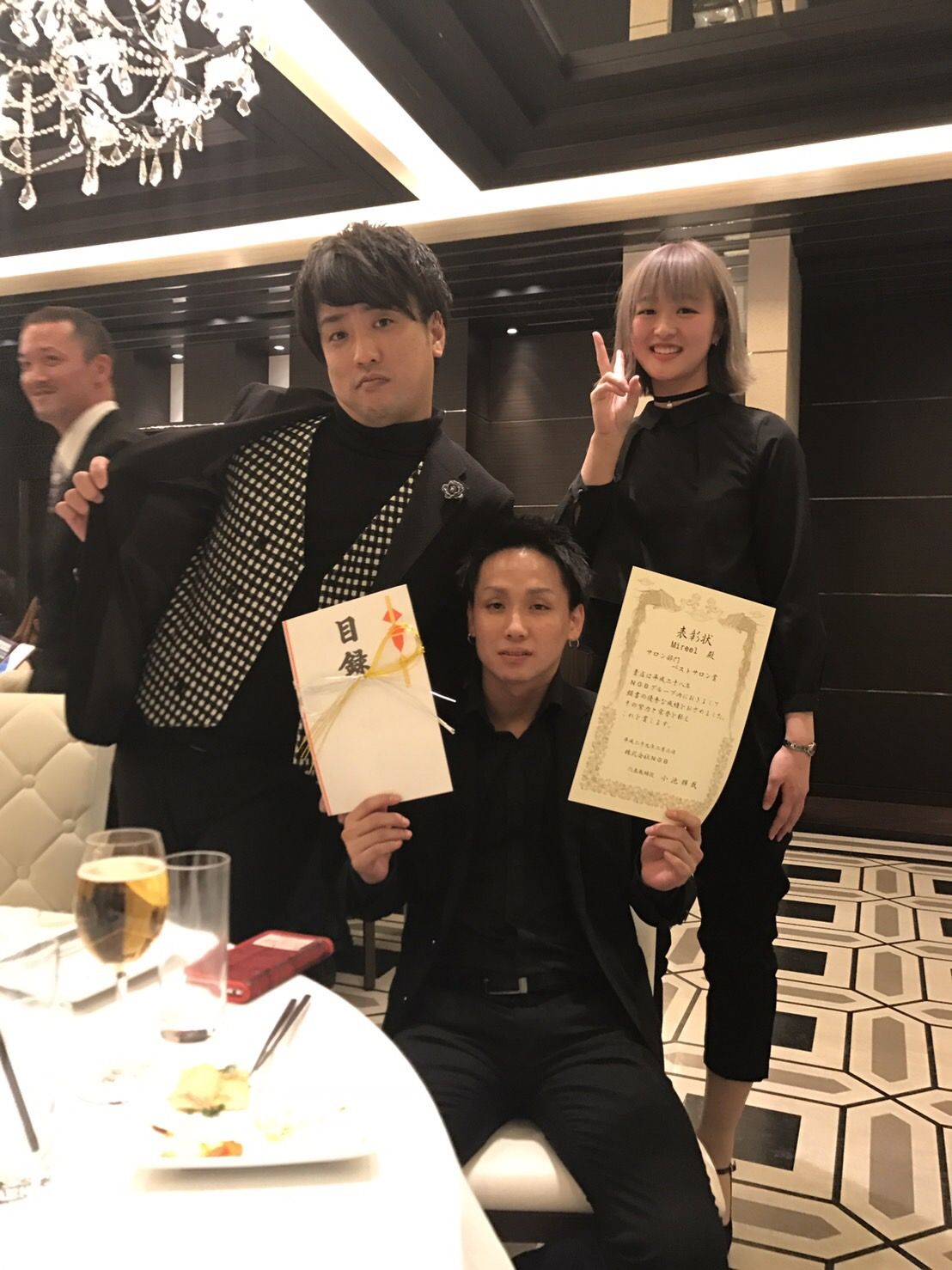 【七隈駅】≪月給20万円スタートから技術に応じて昇給あり≫≪社会保険完備≫≪完全週休2日制+日曜日休もアリ≫働きやすい環境をお探しの方必見！！トリートメント・スパメニューに特化し「美髪」を作るヘアサロン「Mireel（ミリール）」からアシスタント（美容師）の求人☆☆