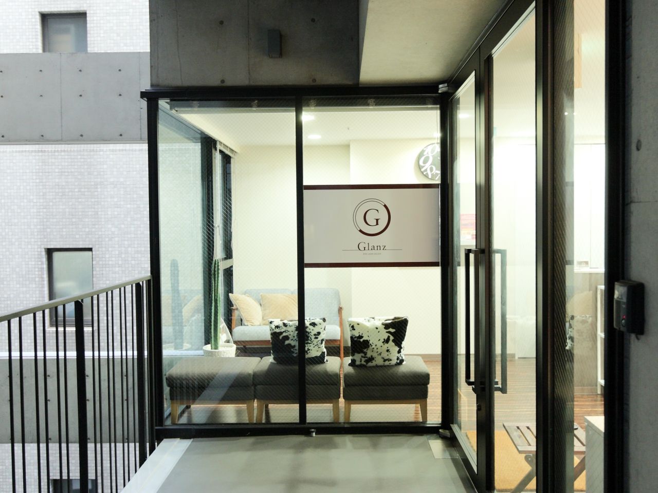 【心斎橋】技術力には自信あり 見せかけの求人ではありません★月給30万円前後の方が複数在籍 頑張れば頑張った分だけ還元される環境♪”EyeLash Salon Glanz(アイラッシュサロングラン)”から(アイデザイナー・まつ毛エクステ)の求人★☆★