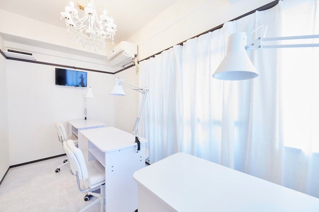 【天王寺】≪~16時までの勤務OKで主婦さんも相談可≫≪土日休み相談OK≫深爪矯正・ネイルケアのできるサロン。お客様を綺麗に!!喜びを感じながらやりがいのあるサロン「REMAKE ROOM 天王寺店(リメイクルームテンノウジテン)」からネイリスト(ネイル)の求人★☆★