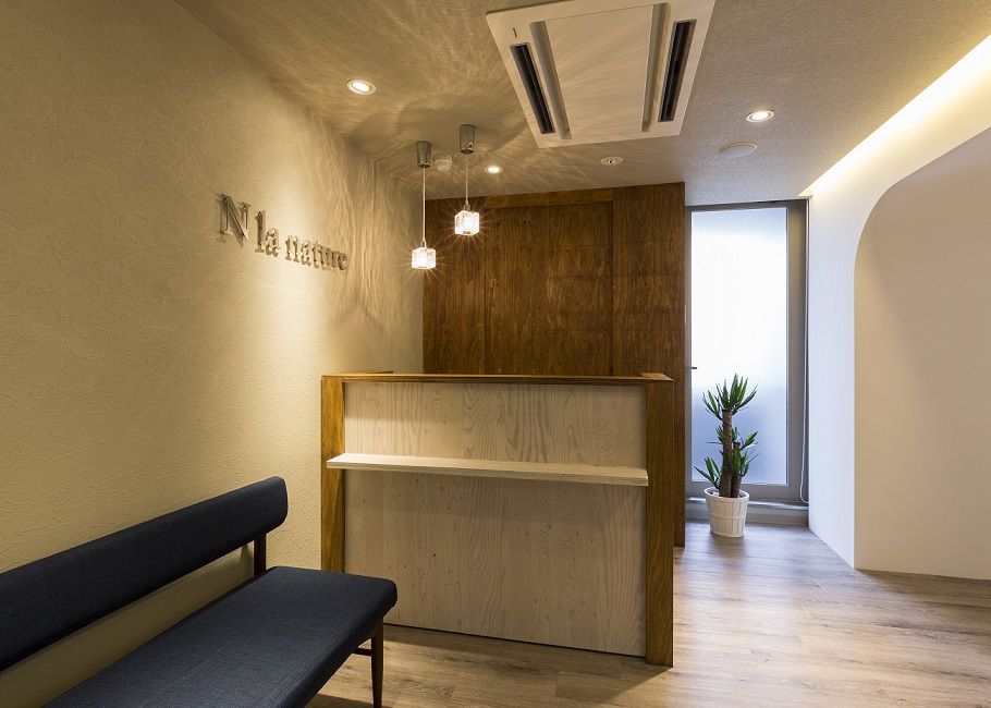 【横浜駅】≪社会保険完備★完全週休二日制≫技術はしっかり指導してくださいますので、安心してくださいね♪アナタのペースに合わせてレッスンは行っていきますよ！N la nature（エヌラナチュール）からアシスタント（美容師）の求人★☆