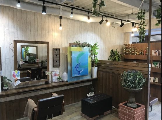 【豊中駅】≪月給23万円スタート!≫≪社会保険完備≫≪18時台に退勤可能≫≪産休実績あり!≫≪夜レッスン無し≫自分の働き方が選べる♪有給も取りやすく、男性も女性も働きやすい地域密着型のサロン!Baby Step(ベイビー ステップ)からスタイリスト(美容師)の求人☆★