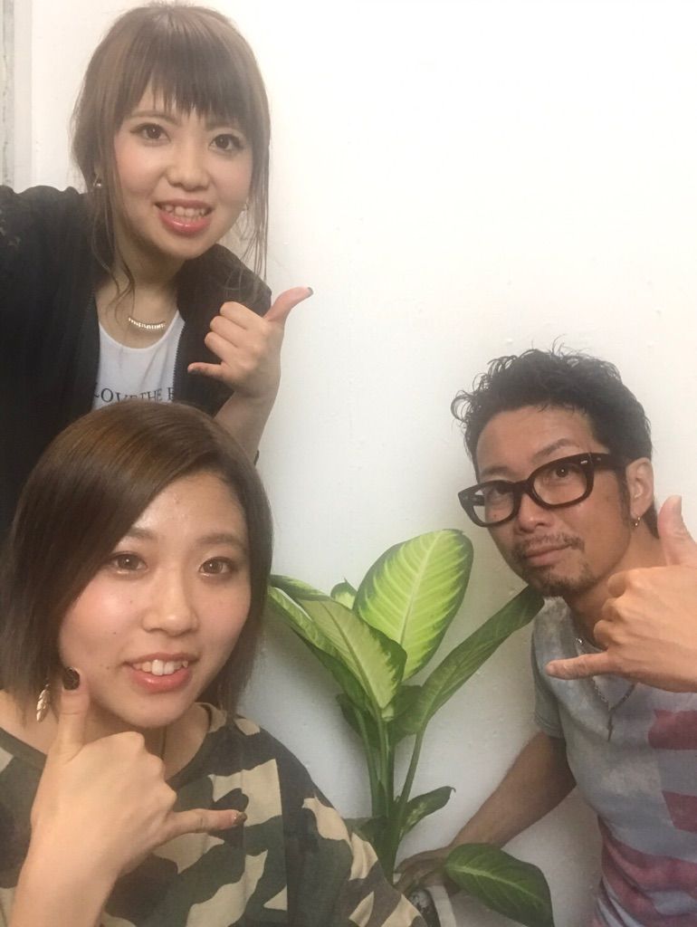 【西新】★社会保険完備★駅チカ★営業中のレッスンOKなので効率良く技術を学びスタイリストデビューを目指せます♪独自のカット理論でスタイルを作るアットホームサロン「angle（アングル）」からアシスタント（美容師）の求人★☆