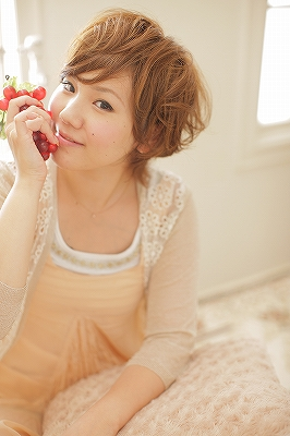 【阪急茨木市駅】≪社会保険完備≫≪最短1年半でデビュー可能≫確かな技術と接客を習得可能！長く働いていただける環境があります！1人1人に合わせたレッスンができますよ♪Luxia Lala gratia（ラクシアララグラティア）からアシスタント（美容師）の求人☆★