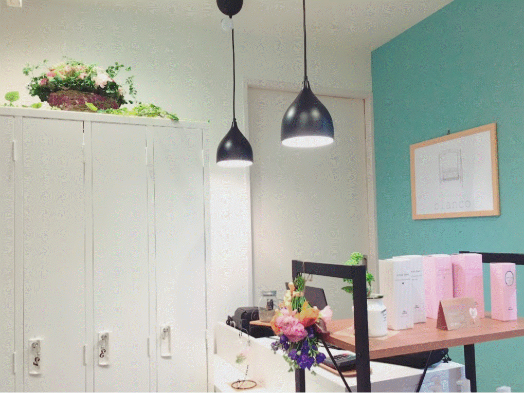 【本城】≪完全週休2日制・社会保険完備・小規模サロン≫一人ひとりのお客様としっかり関わることができます！お客様の服装・メイクなどから本当に似合うスタイルを見つけ出しましょう！お客様へ癒しの空間をご提供するアットホームサロン「hair salon blanco（ヘアーサロンブランコ）」からスタイリスト（美容師）の求人☆☆