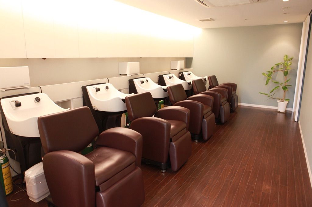 【甲子園】≪19時半に退勤可能≫≪社会保険加入OK≫≪高収入を目指せる≫≪週休2日もOK≫女性の方必見！長く働ける環境があります！大人の女性に人気の、地域密着型ヘアケアサロンです♪S’couronne（クロンヌ）からアシスタント（美容師）の求人☆★