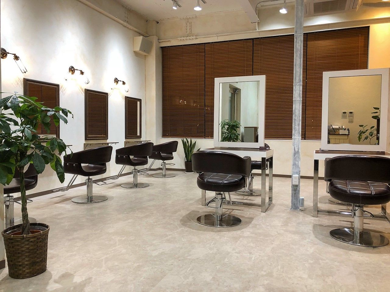 【大和八木】完全マンツーマンサロン★月30万以上も目指せます！指名売上が上がれば上がる程、還元率もUP！！しっかり休んで、しっかり稼げるCREAR（クレアール）からスタイリスト（美容師）の求人☆★