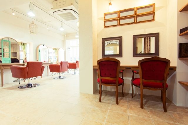 【自由が丘】≪社会保険完備≫≪未経験・新卒生も歓迎≫≪◆有給休暇あり≫≪会社負担で社員旅行あり≫福利厚生充実ばっちり!!スタッフもみんな仲良し！！自由が丘にあるオシャレな高単価サロンであなたも毎日楽しく働いてみませんか  「VIALA（ヴィアラ）」からアシスタント（美容師）の求人★☆