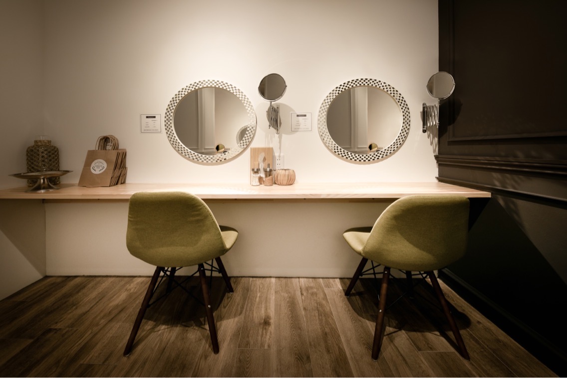 【元町】≪委託は完全自由出勤≫≪完全週休2日制≫≪実働8時間≫≪社会保険完備≫安定して長く1社に勤めたい、環境重視という方におすすめのサロン！おしゃれで可愛いこだわりの内装！「Inherit Sign（インヘリットサイン）」からアイリスト（まつげエクステ・まつげパーマ・アイブロウ）の求人☆☆