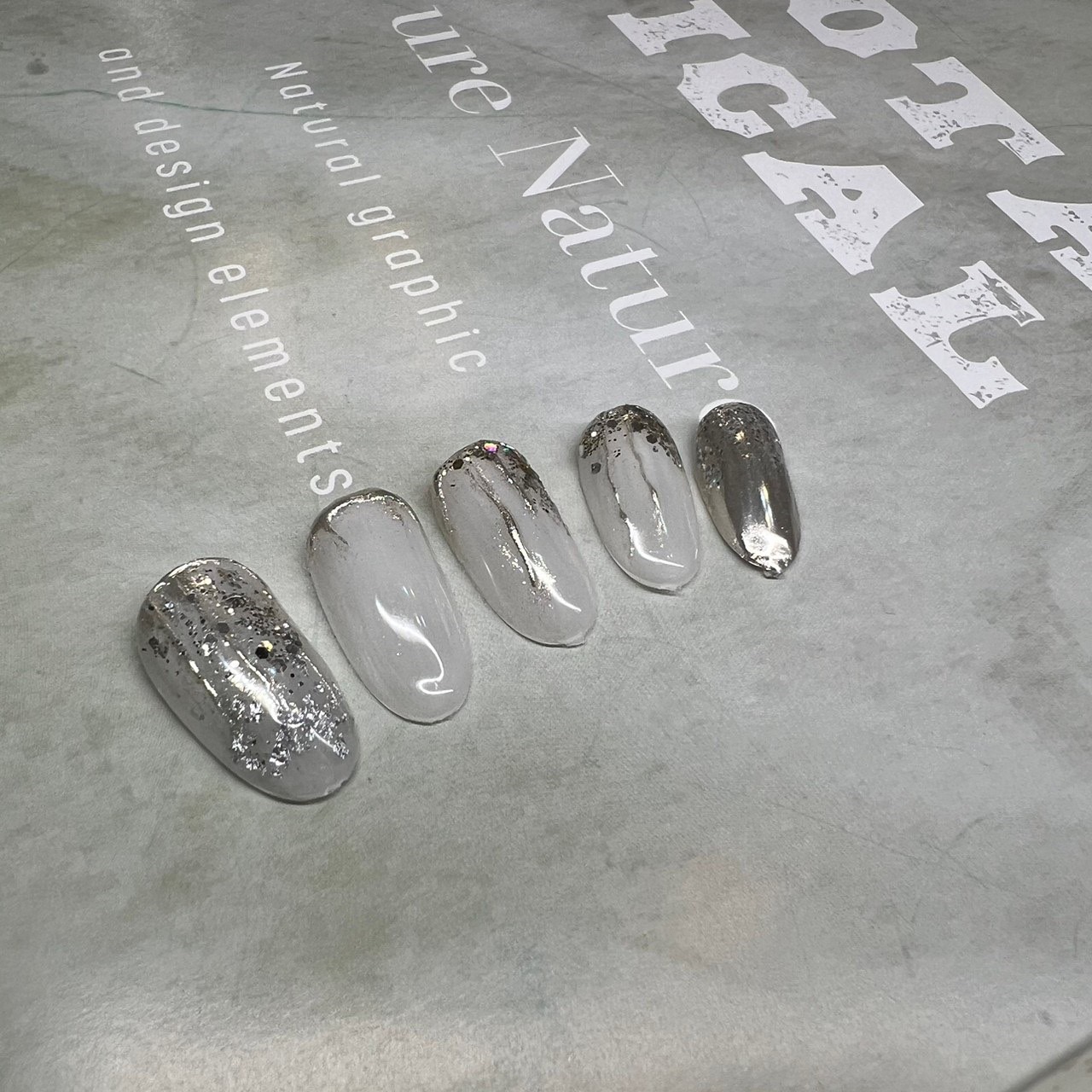 【藤阪】≪実働8時間≫≪地域密着型≫≪月8日休み≫女性が長くアイリストを続けられる環境があります！地域密着型のサロンでのびのび仕事ができます！「mini（ミニ）」からアイリスト（まつげエクステ・まつげパーマ・アイブロウ）の求人☆☆