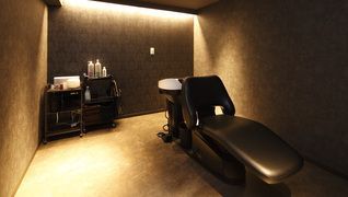 【島氏永駅】 月40万円保証あり 人気ヘアサロングループ☆歩合制 個人売上50〜65%還元  高単価&マンツーマン施術 月収50万円以上も可能★地域密着型の大人女性のためのヘアサロン★休日数や勤務時間の相談OKです!GALLARIA Elegante 稲沢店(ガレリアエレガンテイナザワテン)からスタイリスト(美容師)の求人★☆