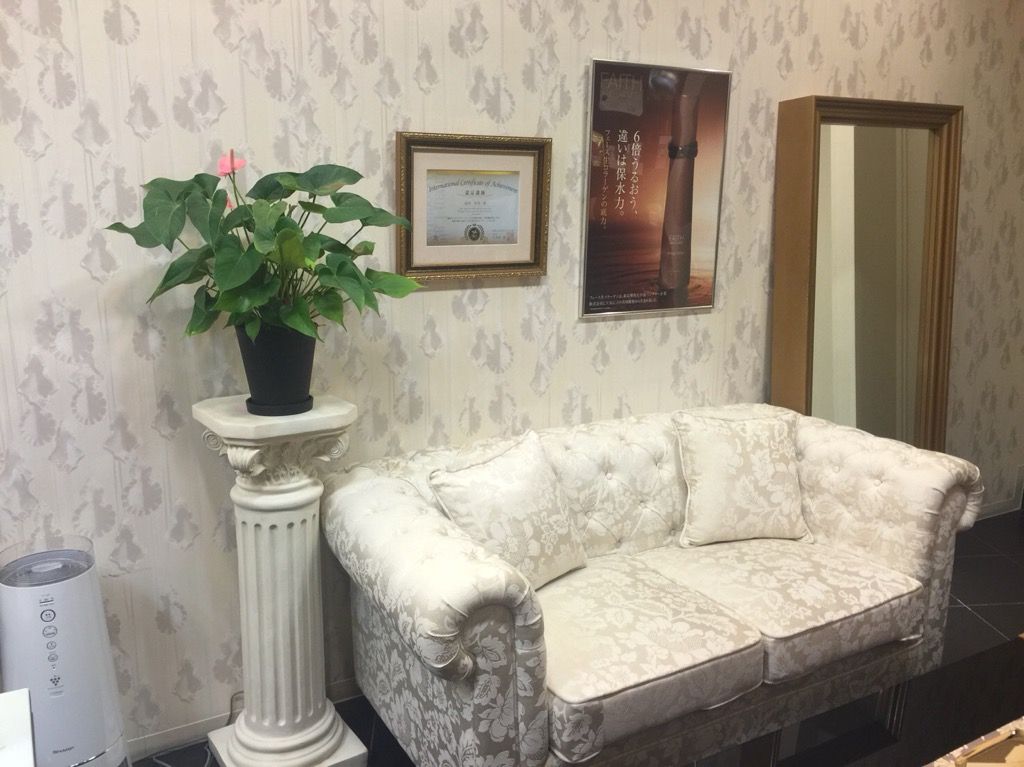 【西宮北口】清潔感溢れるおしゃれな空間♪主婦の方もOK★有給休暇もあり、基本19時迄なのでプライベートも充実のアットホームサロン!!!BRILLER（プリエ）からネイリスト（ネイル）の求人★☆★