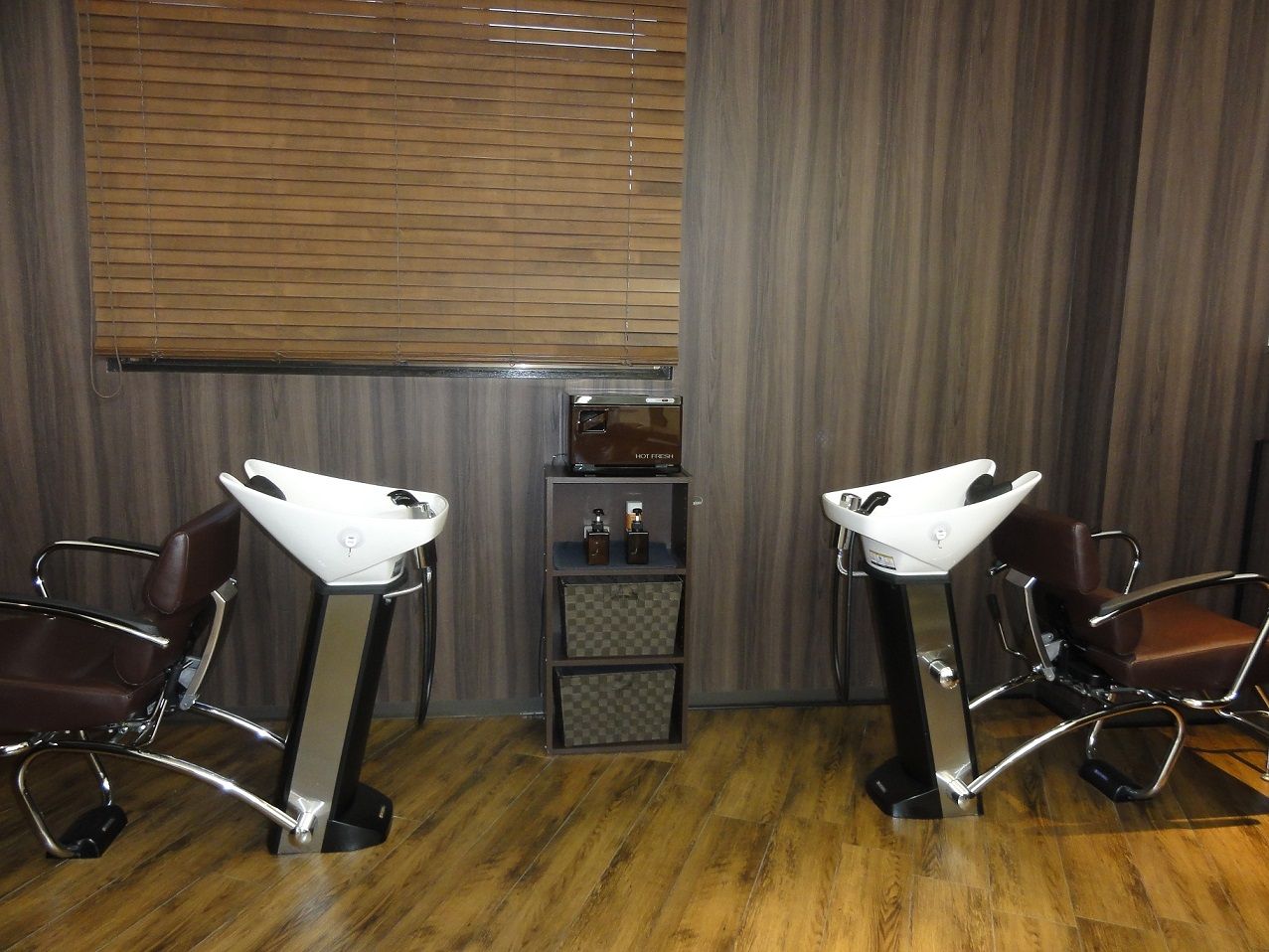 【下曽根】≪休日数の選択OK・社会保険完備・交通費orガソリン代は全額支給≫毎日の仕事を楽しんでもらいたい!そのために充実した福利厚生を整えています!地域のお客様に長く愛されるメンズサロン「Men’s Salon Bis! HOMME(メンズサロンビスオム)」からスタイリスト(美容師)の求人★☆