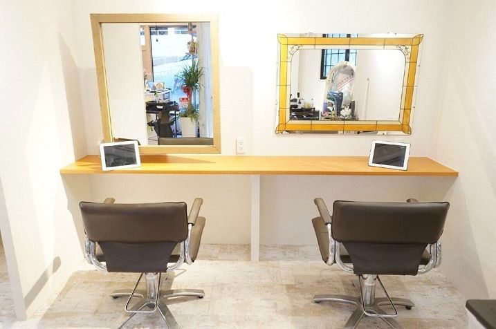 【甲南山手】≪完全歩合制≫≪保障給あり≫フリー40%/指名45〜50%還元★マンツーマンで施術が出来ますよ♪小規模のプライベートサロン“Atoms(アトムス)”からスタイリスト(美容師)の求人☆★