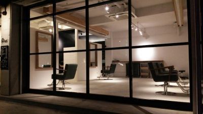 【牧落】≪社会保険完備≫≪20時までに退勤OK≫お客様と密に関わっていけるプライベートサロン!フリー・ご新規様は新しいスタッフさんが優先的に入客可能!「Next. Hair(ネクストヘアー)」からスタイリスト(美容師)の求人☆★☆