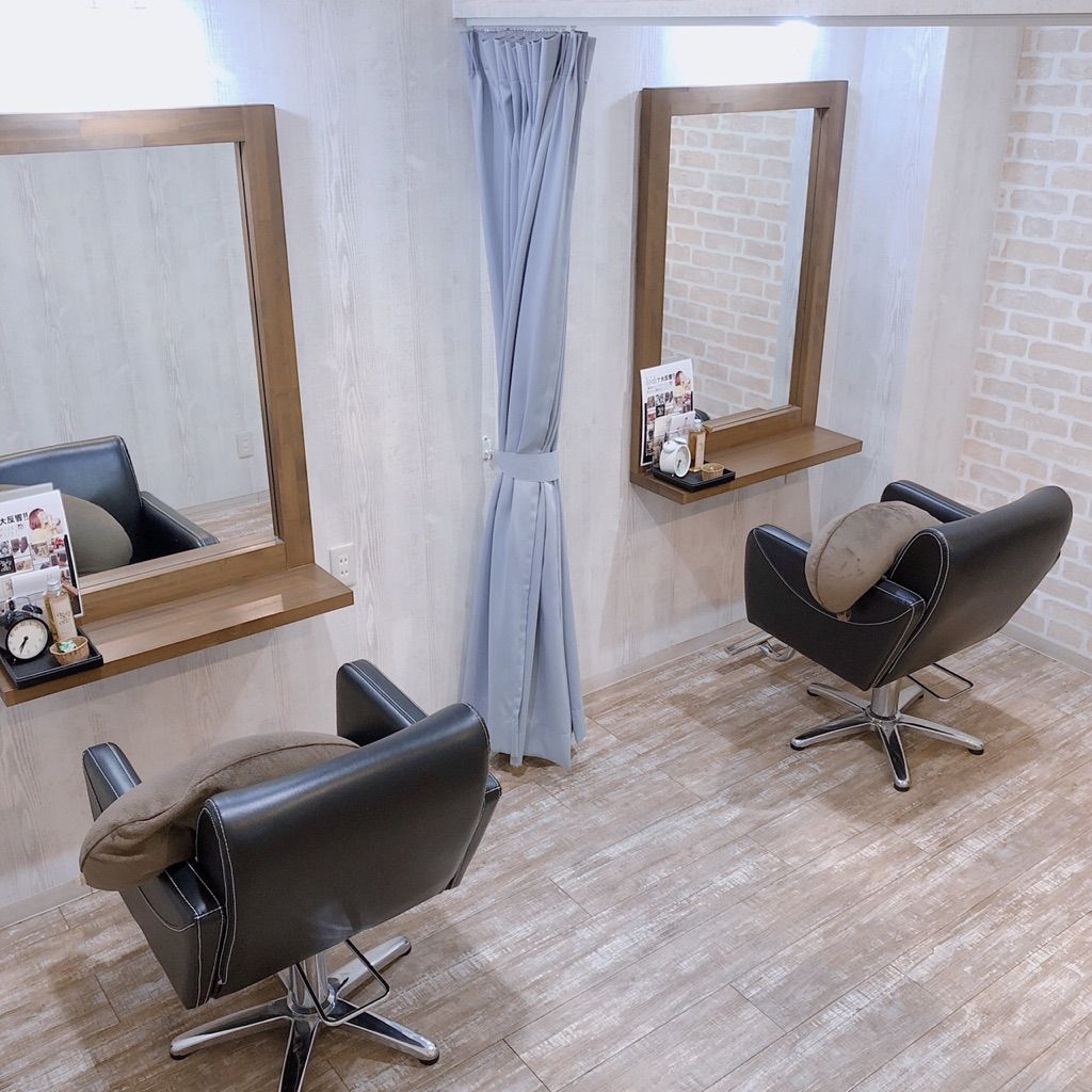 【和泉府中】≪社会保険完備≫≪完全週休2日制≫≪入客チャンス大!!≫頑張りは歩合でしっかり還元します◎半個室でゆったり過ごせるプライベートサロン!!「Hair Place .Acc（ヘアープレイスピリオドアック）」からスタイリスト（美容師）の求人★☆★