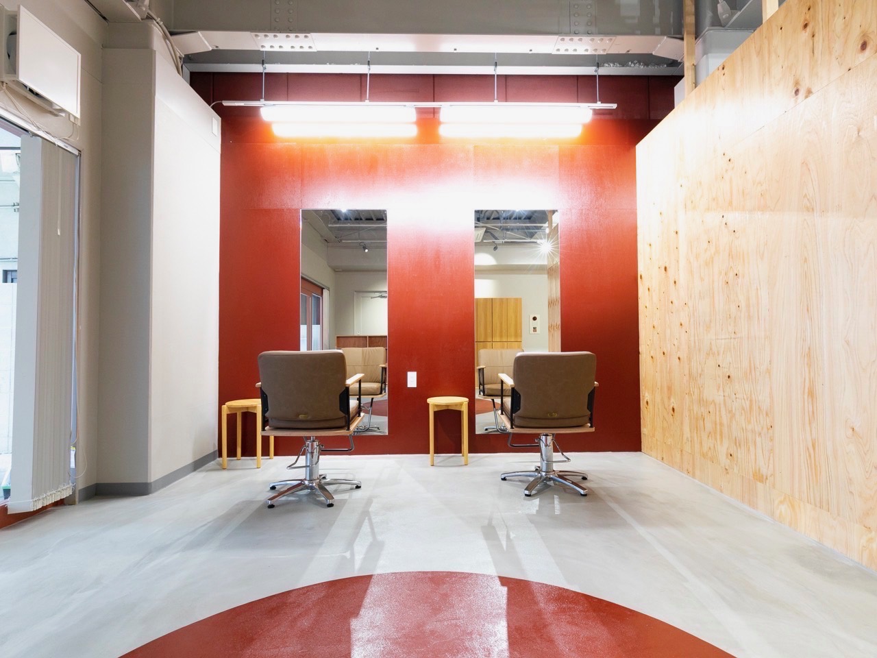 【大和西大寺駅】≪休日制選択可能＆社会保険完備≫特殊カラーが大人気！奈良から最先端のトレンドを発信しつづける人気サロン。お店を盛り上げてくれる方大募集中！「D.Log 大和西大寺店（ディードットログヤマトサイダイジテン）」からスタイリスト（美容師）の求人☆★☆