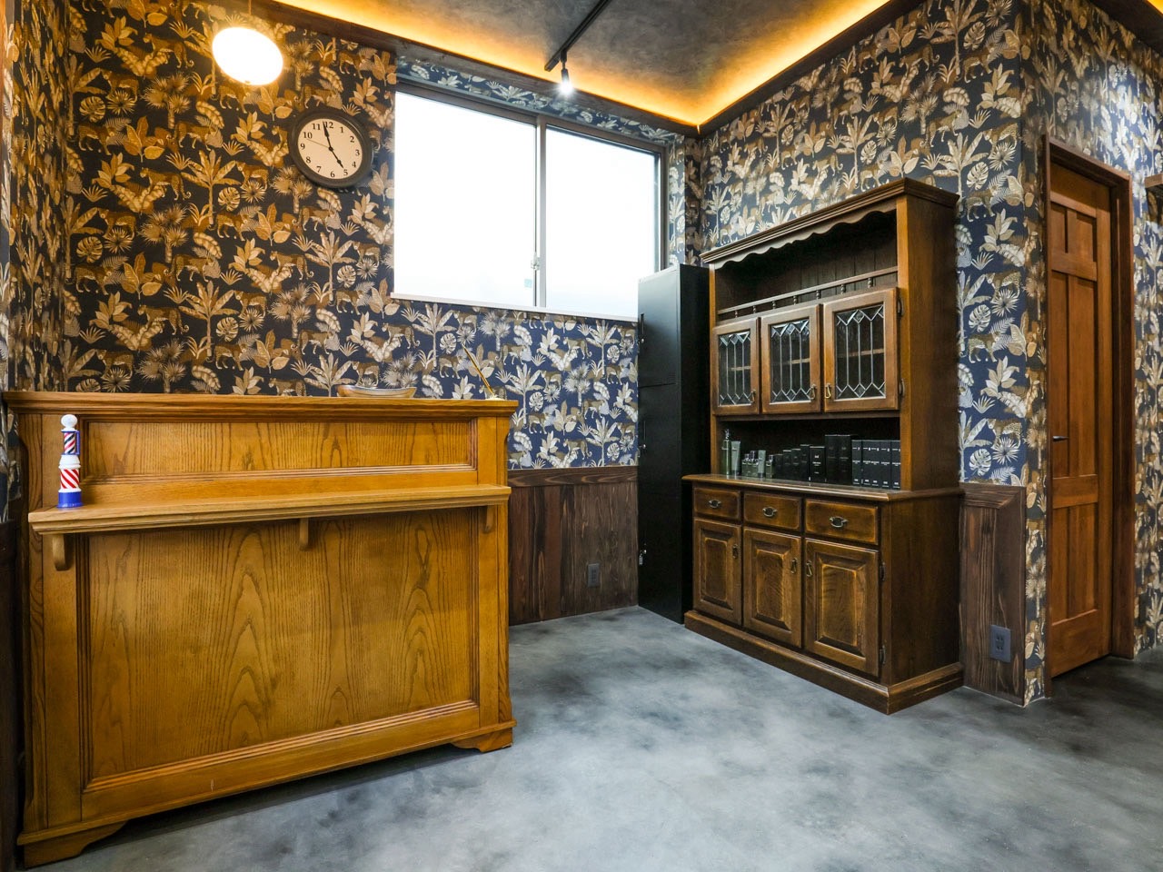 【大和八木】≪月給30万円～≫≪社会保険完備≫≪メンズサロン≫奈良から最先端のトレンドを発信しつづける人気サロン。お店を盛り上げてくれる方大募集中！「The BR Club（ザ ビーアール  クラブ）」からスタイリスト（美容師）の求人☆★