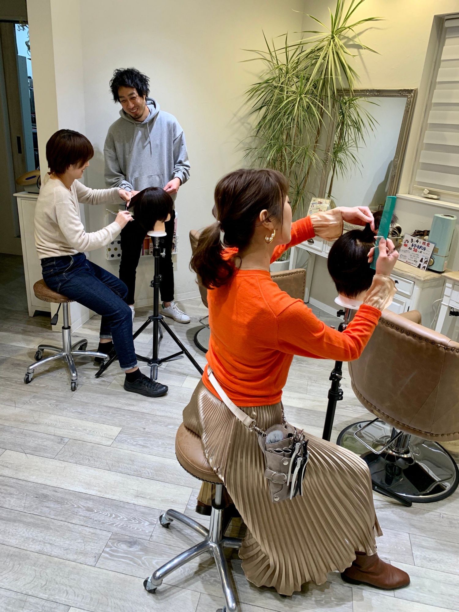 【加古川駅】≪月給21万円スタート≫≪月8日休み≫≪社会保険完備≫≪営業中レッスンOK≫≪18時半に退勤可能≫しっかりとキャリアアップでき、プライベートも充実！地域の方々に人気のアットホームサロンです「Legame.（レガーメ）」からアシスタント（美容師）の求人☆★☆