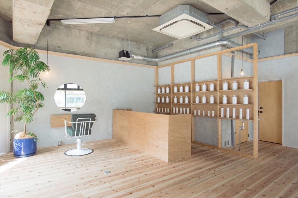 【西代】≪実務経験1年で月給25万円!≫≪社会保険加入OK≫≪ボーナスあり≫≪日曜休みOK!≫融通を利かせて働ける環境の地域密着サロン!開業サポートがしっかりしているので独立志望の方はココ!!老人ホームなどの訪問美容のノウハウも学べて訪問美容師を目指す方もお気軽にどうぞ!着付けやウエディングフォトも身に付きます「VIVOA(ヴィヴォア)」からスタイリスト(美容師)の求人☆☆