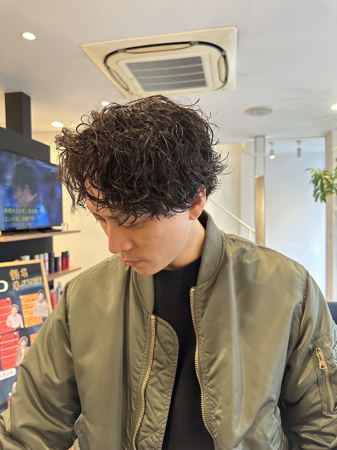 【野田阪神】≪社会保険完備≫≪月給28万円保障≫≪完全週休2日制≫40％の高還元率でがっつり稼げます！地域の方に愛されるメンズサロン。優しいスタッフさんばかりなので働きやすさ抜群のサロン「HOMME GRAND（オムグランド）」からスタイリスト（美容師・理容師）の求人★☆