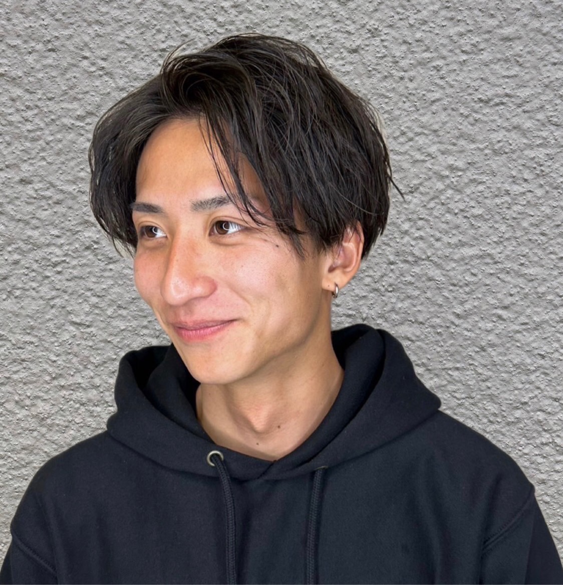 【野田阪神】≪社会保険完備≫≪月給28万円保障≫≪完全週休2日制≫40％の高還元率でがっつり稼げます！地域の方に愛されるメンズサロン。優しいスタッフさんばかりなので働きやすさ抜群のサロン「HOMME GRAND（オムグランド）」からスタイリスト（美容師・理容師）の求人★☆