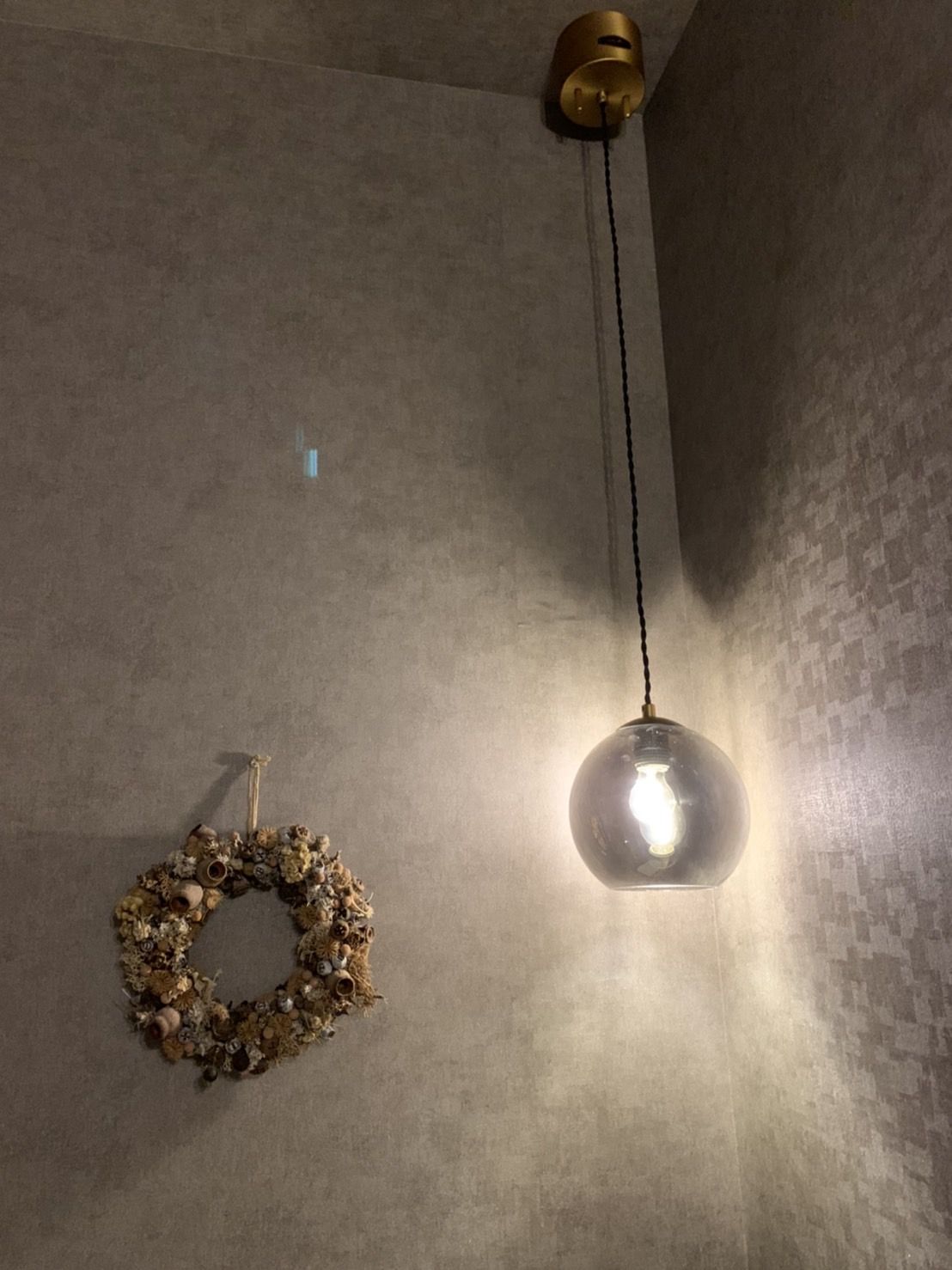 【丸太町】≪月8日休み≫≪月給20万円≫≪社会保険完備≫≪未経験OK≫研修中もしっかりお給料があるので安心して長く働いてもらえます！営業時間内レッスンもOK◎平均退社20時が魅力！「Sour trois（スールトロワ）」からアイリスト（まつげエクステ・アイデザイナー）の求人☆☆