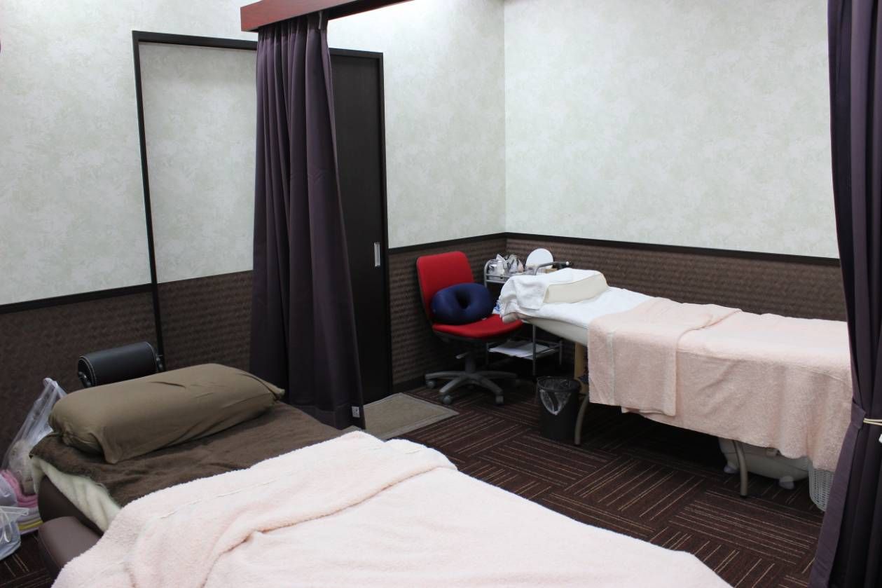 【博多駅】≪社会保険完備≫≪未経験・通信生・新卒生OK♪≫着付け・メイクも学べます！お客様を美しく輝かせるためのトータルビューティーサロン「hair&esthetic salon Thyme（ヘアアンドエステティックサロンタイム）」からアシスタント（美容師）の求人☆★