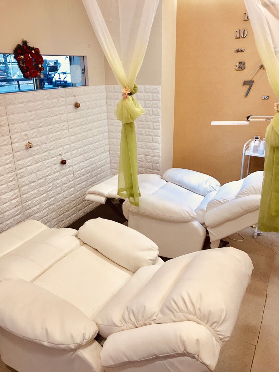 【西院】≪19時半までに退勤OK≫≪社会保険完備≫≪地域密着型サロン≫離職者が少なく、スタッフ同士の仲がいいのが魅力♪長く仕事を続けられる環境があります!sfida(スフィーダ)からアイリスト(アイデザイナー・まつ毛エクステ)の求人★☆★