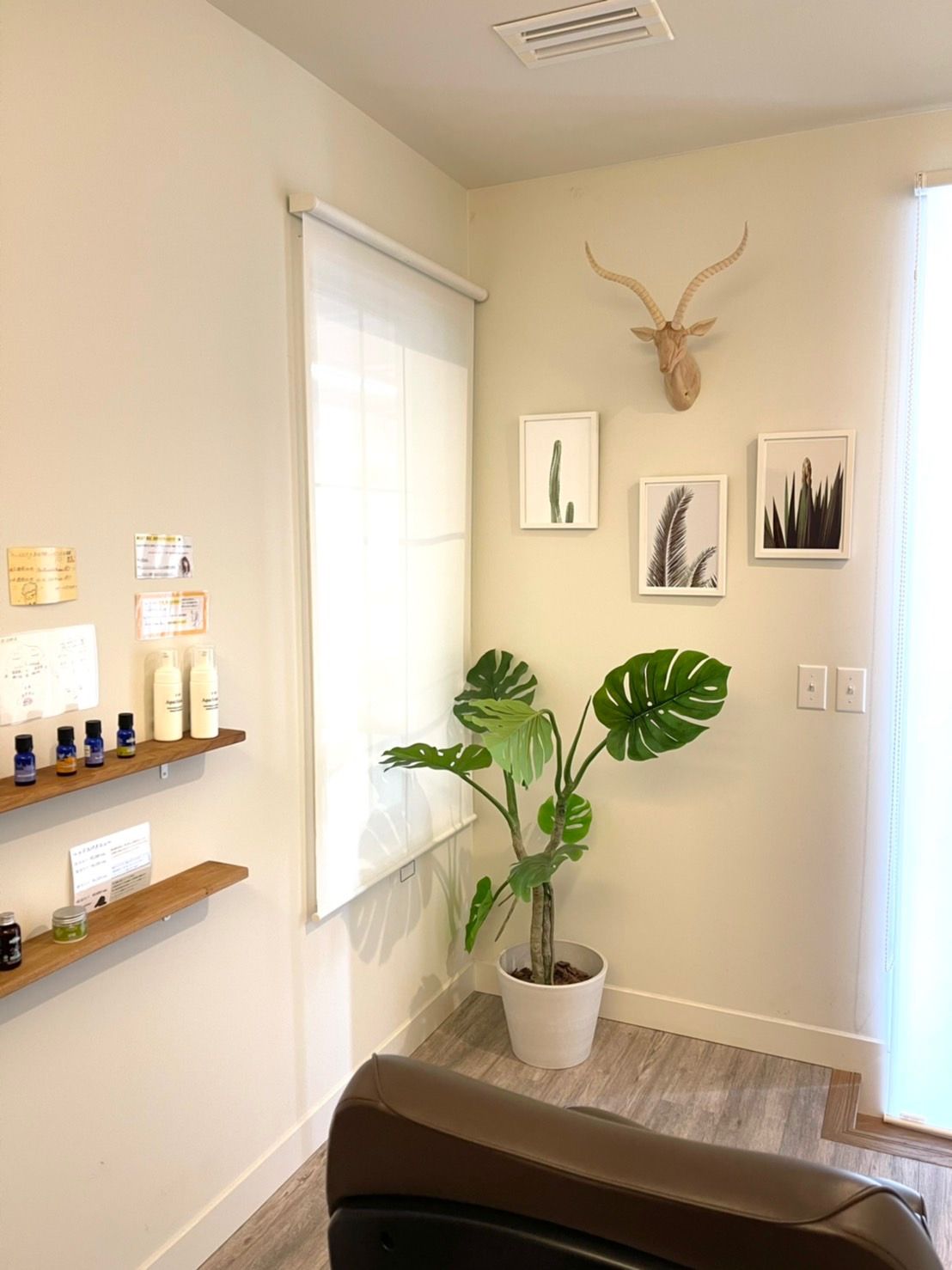 【外環沿い富田林】 月8日休み  社会保険完備 実力派オーナーが手がけるトータルビューティーサロン!技術を学びたい、講師活動に興味のある方にぴったりなサロンです!「lulu CHARIS(ルルカリス)」からアシスタント(美容師)の求人☆☆