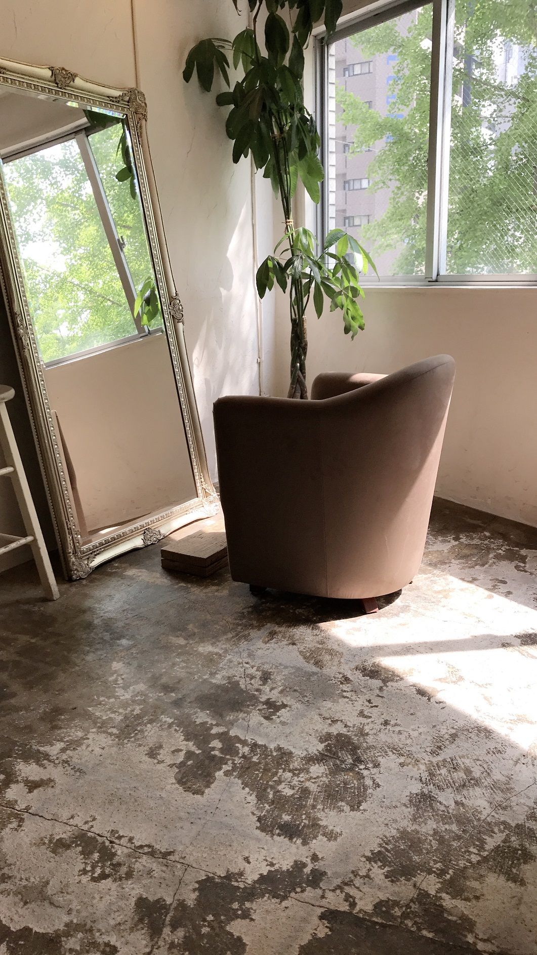 【本町】≪平均退社時間19時≫≪最大10連休あり≫お子さんがいる方でも働きやすいサロン!様々な技術をお持ちの方には手当あり!社員旅行で海外にも行けるので旅行好きの方にはオススメ♪Anne Salon de Coiffure(アンヌサロンドコアフール)からスタイリスト(美容師)の求人☆☆