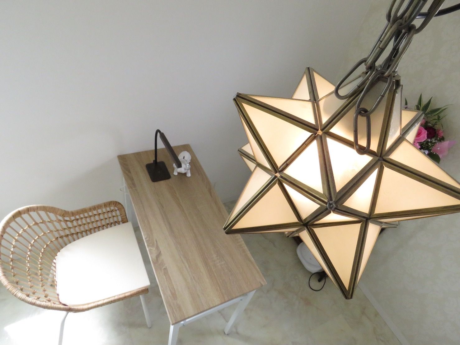 【播磨町】≪正社員、パート、業務委託を選択可能≫≪日曜定休あり≫≪社員は19時半ごろには退勤可能≫≪社会保険完備≫ライフスタイルに合わせて働き方を選べるお店です！新規のお客様も多く売上の60％還元により頑張り次第で月収40万円以上の収入も可能です！「Total Beauty La Fleur（トータルビューティーラフルール）」からスタイリスト（美容師）の求人☆★