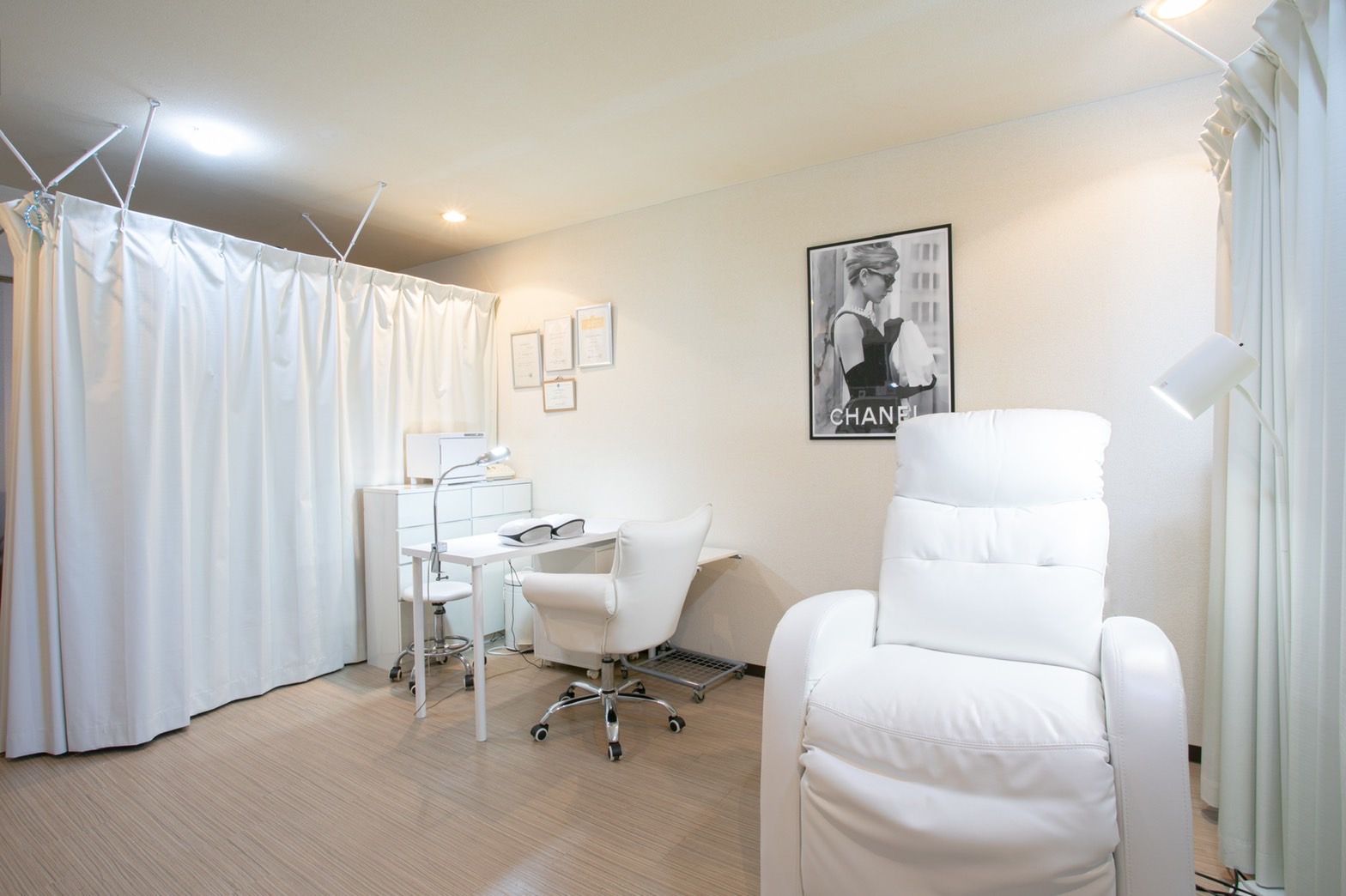 【心斎橋】≪社会保険完備☆有給休暇あり☆スカルプが人気☆≫ミナミのど真ん中にあるLaLaPeach（ララピーチ）★スカルプが人気のトータルサロン!!経験を活かして活躍しませんか  ネイリスト（ネイル）の求人★☆★