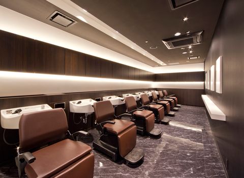 【銀座】<完全週休2日制><社会保険完備>全国に展開するヘアサロン!高月給を目指せる◎歴史と実績のある会社なので安定して美容師を続けて行くことが可能♪TAYA & CO. GINZA 銀座本店(タヤアンドコーギンザギンザホンテン)からスタイリスト(美容師)の求人☆★