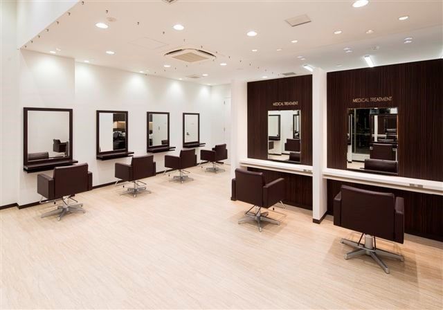 【市が尾】<完全週休2日制><社会保険完備>全国に展開するTAYAグループ☆高待遇&充実の教育体制がおススメのポイント◎歴史のあるサロンなので安心して美容師を続けられる環境です♪TAYA 市ヶ尾店(タヤイチガオテン)からスタイリスト(美容師)の求人☆★