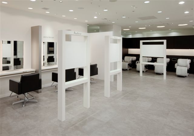 【中野】＜完全週休2日制＞＜社会保険完備＞抜群の待遇を擁する全国に展開するTAYAグループ☆充実の教育体制があり安心して美容師を続けられる環境です♪TAYA 中野マルイ店（タヤ ナカノマルイテン）からアシスタント（美容師）の求人☆★