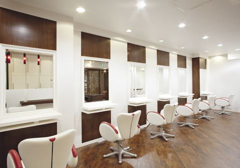 【つくし野】＜完全週休2日制＞＜社会保険完備＞などの抜群の待遇を整え、全国に展開するTAYAグループ☆入客チャンス〇月給30万円以上の高収入も狙えます！TAYA つくし野店（タヤツクシノテン）からスタイリスト（美容師）の求人☆★