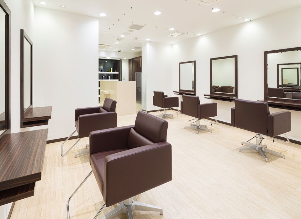 【三軒茶屋】＜完全週休2日制＞＜社会保険完備＞抜群の待遇が◎全国に展開するTAYAグループ☆充実の教育体制があり安心して美容師を続けられる環境です♪プライベートも充実♪TAYA 三軒茶屋店（タヤサンゲンヂャヤテン）からアシスタント（美容師）の求人☆★