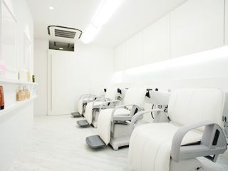 【市ヶ谷】＜完全週休2日制＞＜社会保険完備＞抜群の待遇が◎全国に展開するTAYAグループ☆充実の教育体制があり安心！美容師を続けれる環境が人気です♪プライベートも充実♪TAYA 九段店（タヤクダンテン）からアシスタント（美容師）の求人☆★