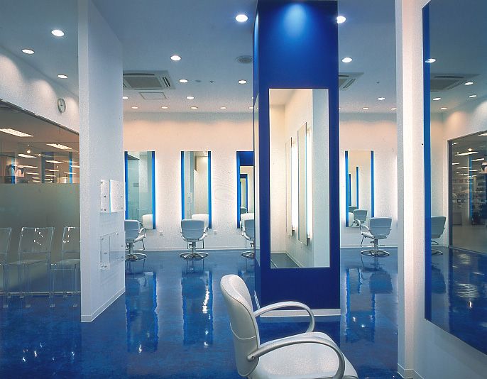 【湘南台】＜完全週休2日制＞＜社会保険完備＞などの抜群の待遇を整えるTAYAグループ☆それ以外にも抜群の集客があるので月給30万円以上の高収入も狙えます！プライベートも充実可能！TAYA blue label 湘南台店（タヤブルーレーベルショウナンダイテン）からスタイリスト（美容師）の求人☆★