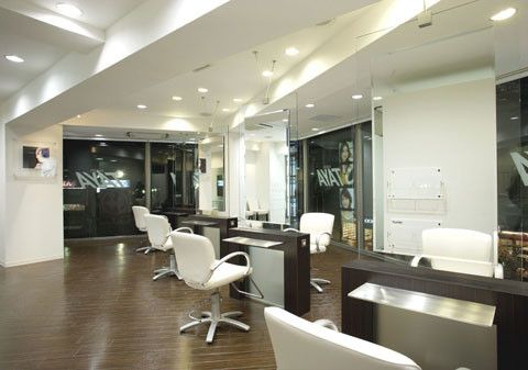 【東林間】＜完全週休2日制＞＜社会保険完備＞大手ならではの抜群の待遇があり働きやすさ◎充実の教育体制により、安心してスタイリストを目指せます！プライベートな時間もしっかり持てる！TAYA 東林間店（タヤヒガシリンカンテン）からアシスタント（美容師）の求人☆★