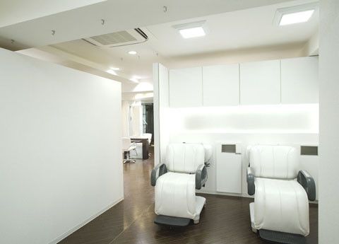 【東林間】＜完全週休2日制＞＜社会保険完備＞大手ならではの抜群の待遇があり働きやすさ◎充実の教育体制により、安心してスタイリストを目指せます！プライベートな時間もしっかり持てる！TAYA 東林間店（タヤヒガシリンカンテン）からアシスタント（美容師）の求人☆★