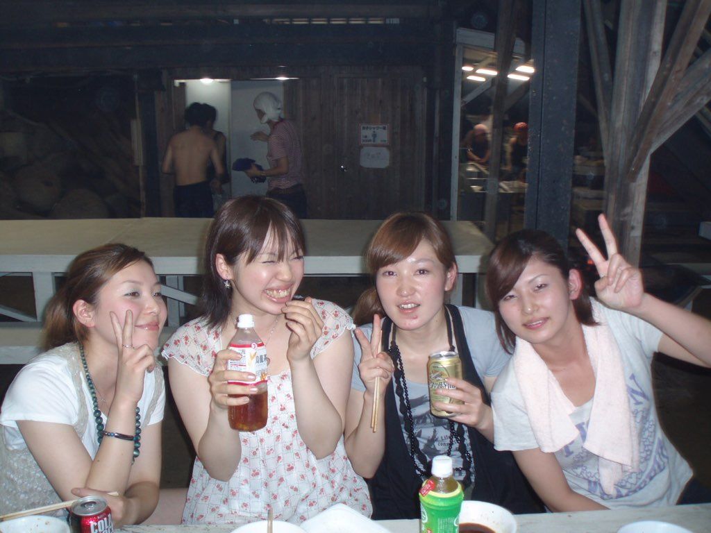 【大名】≪月休8日≫≪月給17.1万円スタート≫≪社会保険完備≫オーナーさん自身がフランスで勤務経験あり！！高いレベルの技術・接客を学べ、自信をもったスタイリストを目指せる高単価ヘアサロン「La beaute YASUMORI（ラボーテヤスモリ）」からアシスタント（美容師）の求人☆☆