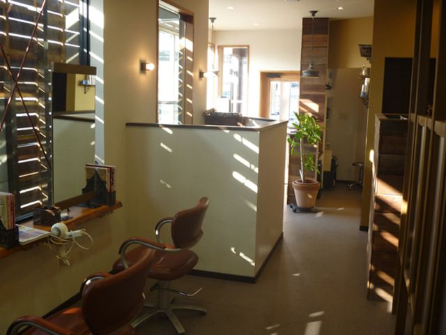 【東加古川】≪完全週休2日≫≪日月定休≫≪営業中レッスンOK≫≪社会保険完備≫髪と地肌に優しいものを使い、的確なヘアケアをご提案！地域の方に人気の予防美容に強いサロン「Le,termbis（ルタンビス）」からアシスタント（美容師）の求人☆★