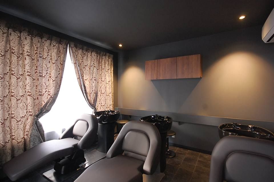 【板宿】≪完全週休2日（日曜月曜定休）≫≪平均退社時間17時≫≪エイジングケア・ヘッドスパが自慢≫大人の女性のためのエイジングケア専門店！プライベートも充実でき、頑張った分の還元もしっかりあります◎ブランクのある方やママさんでも長く仕事を続けられるサロンですよ！「HALLY 板宿店（ハリーイタヤドテン）」からスタイリスト・スパニスト（美容師）の求人☆★