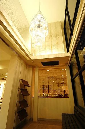 【樟葉】≪月8〜10日休み≫≪ママさん美容師歓迎≫≪社会保険完備≫アシスタント業務のみやりたいという方の求人！お流しやシャンプーのみしかできない方でも大歓迎！働きやすい抜群の環境が整ったサロン！「S.COEUR iD（エスクールアイディー）」からアシスタント（美容師）の求人☆☆