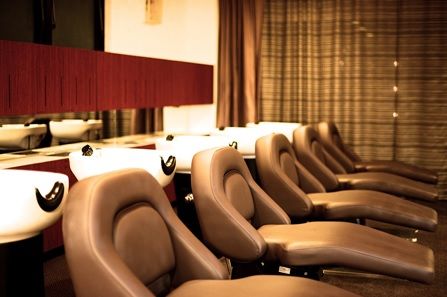 【樟葉】≪月8〜10日休み≫≪ママさん美容師歓迎≫≪社会保険完備≫アシスタント業務のみやりたいという方の求人！お流しやシャンプーのみしかできない方でも大歓迎！働きやすい抜群の環境が整ったサロン！「S.COEUR iD（エスクールアイディー）」からアシスタント（美容師）の求人☆☆