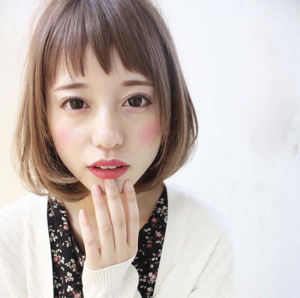 【薬院駅】≪月給25万円〜≫≪月休8日≫≪社会保険完備≫ずっと美容師ができる職場環境を準備しています!!お客様の髪をキレイにする髪質改善ヘアサロン「tuuli 薬院店(トゥーリヤクインテン)」からスタイリスト(美容師)の求人☆★☆